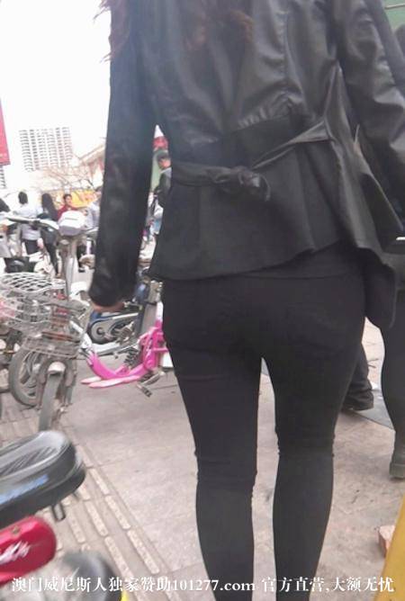 腿直臀圆走路并得很紧的MM【13P】