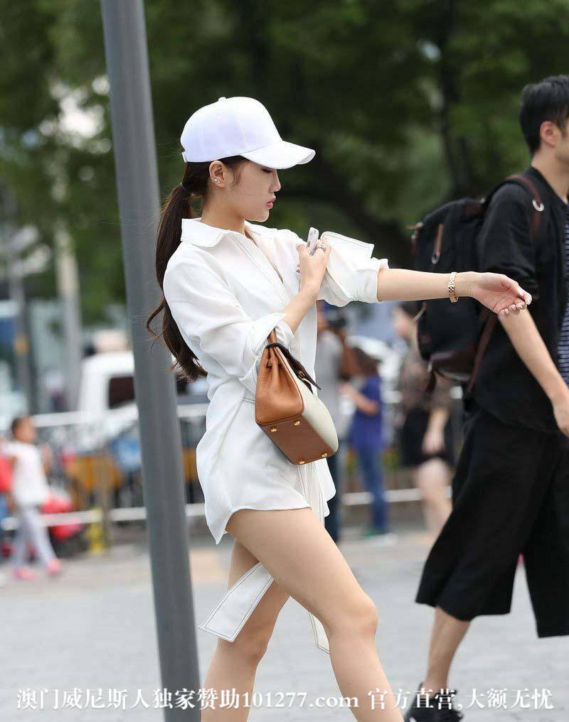 白色衬衣粉嫩美腿【10P】