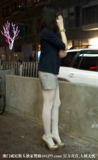 包臀短裙白丝美腿诱惑【10P】