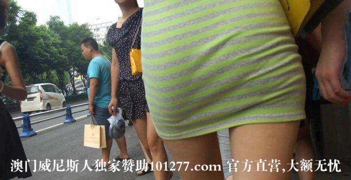 柳腰包臀美眉，臀部圆润曲线动人【13P】