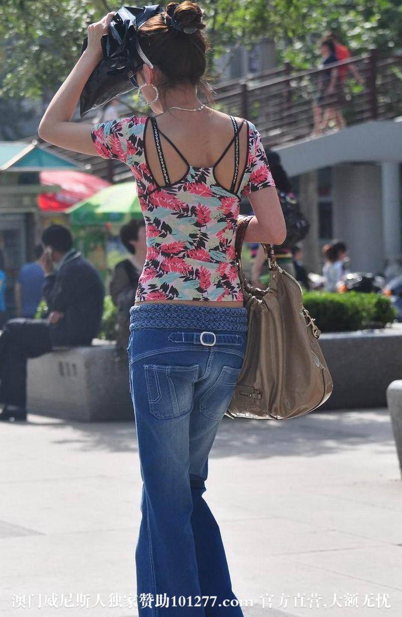 长腿牛仔裤少妇【11P】