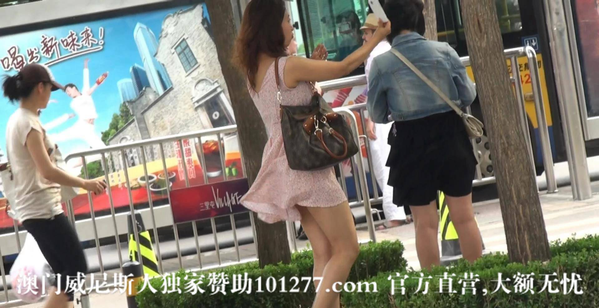 风吹起了美女的裙子【12P】