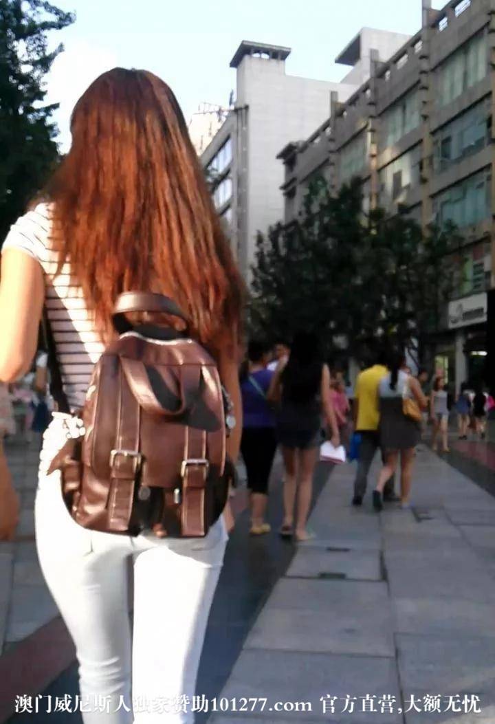 紧身牛仔极品美女【12P】