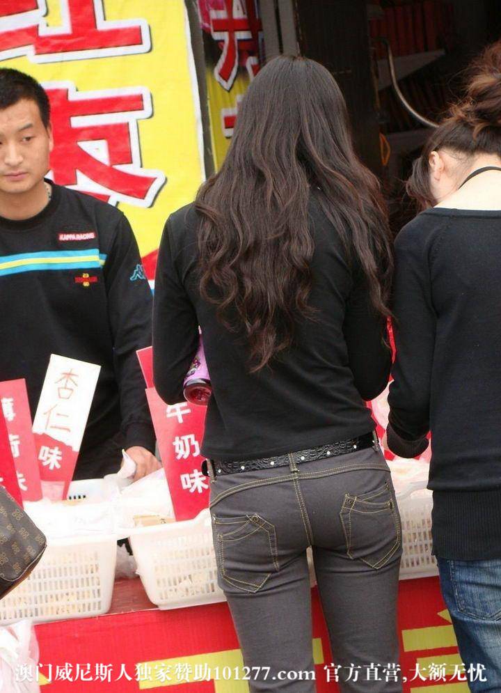 买元宵的女生【11P】