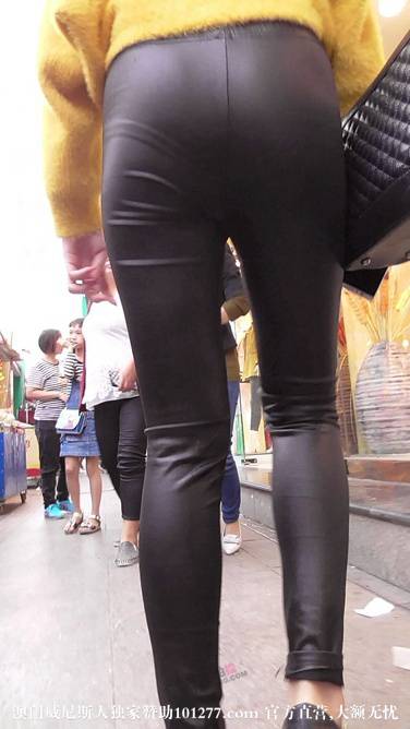 长腿皮裤MM显内痕【12P】