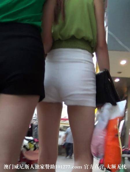 长腿热裤漂亮美眉【10P】