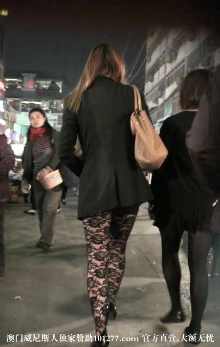 极品美腿花丝袜小姐【9P】