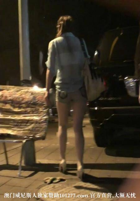 牛仔热裤大长腿穿着透明衬衫【9P】