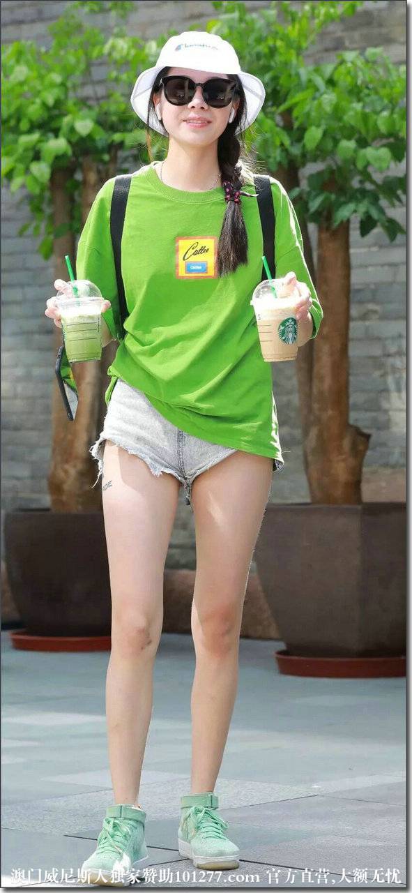 超短热裤小美女【14P】