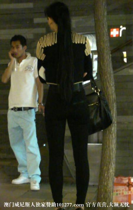 黑色紧身长裤少女【11P】