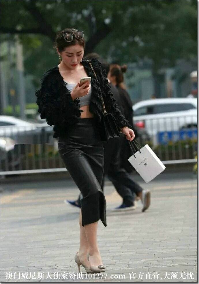 迷人的风姿，动人的身段、看上去相当风骚的【12P】