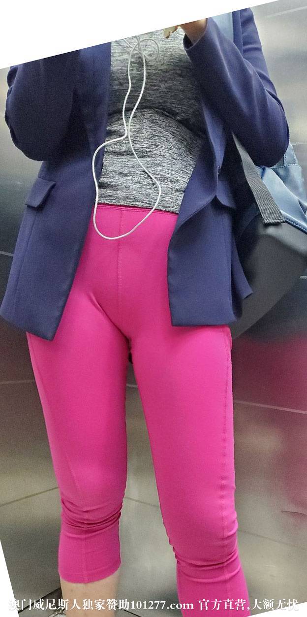 这人妻大家看可还行吧，还蛮肥美的【10P】