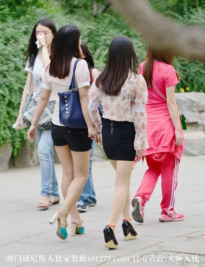 公园里的姐妹花【10P】