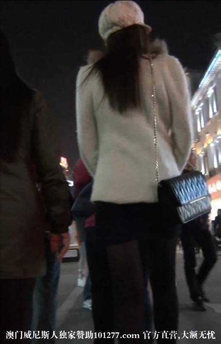 高跟黑丝超短裙OL美女【10P】