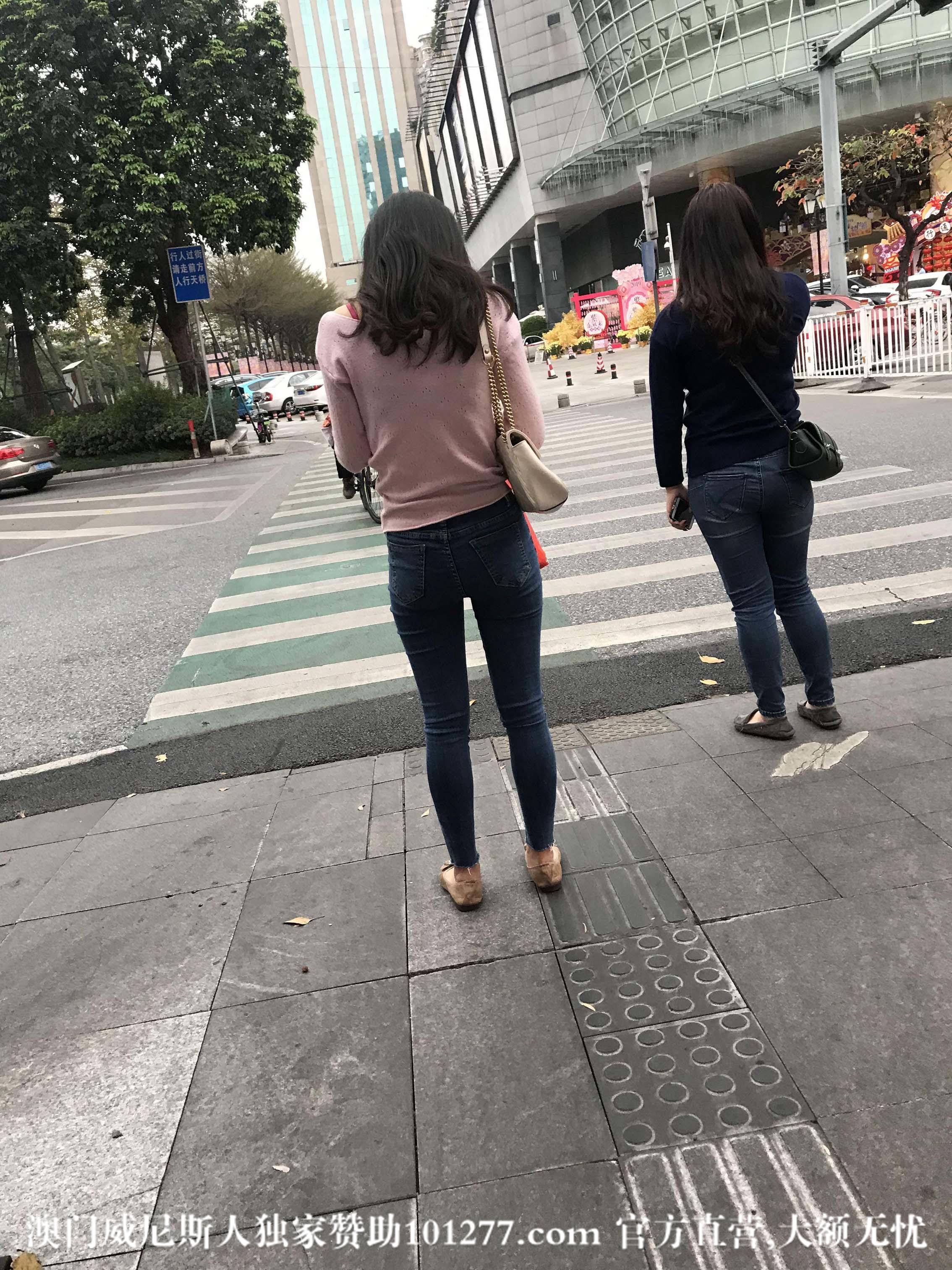 牛仔裤苹果屁股的小姐姐【11P】