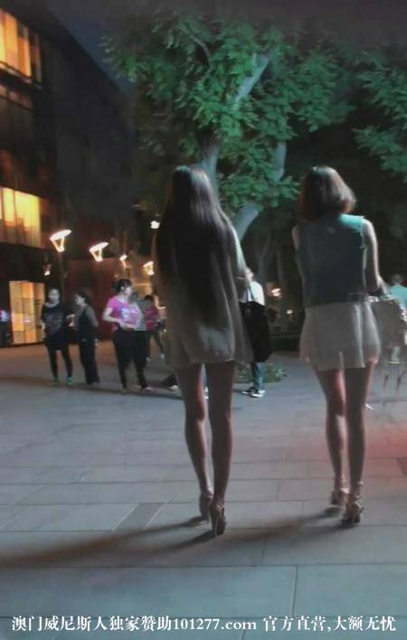 长腿美女真让人流连忘返【14P】