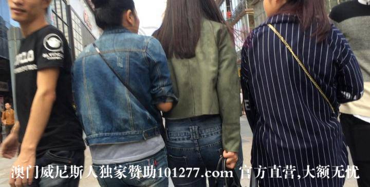 夏末的牛仔妹子【12P】