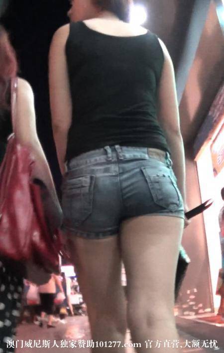 牛仔热裤大白腿饱满美臀MM 【10P】