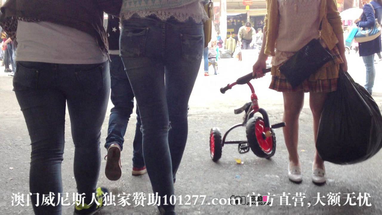 极品紧牛翘臀MM