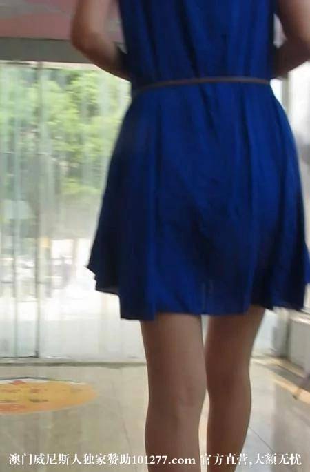 蓝色连衣裙丝袜美腿少妇【13P】