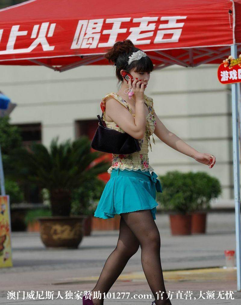 黑丝高跟短裙小美女【13P】