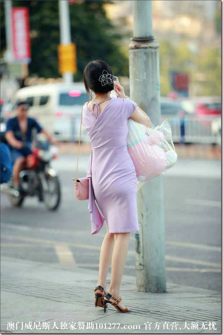 人群中只看了你一眼，这一抹背影已经拨动我的心弦【16P】