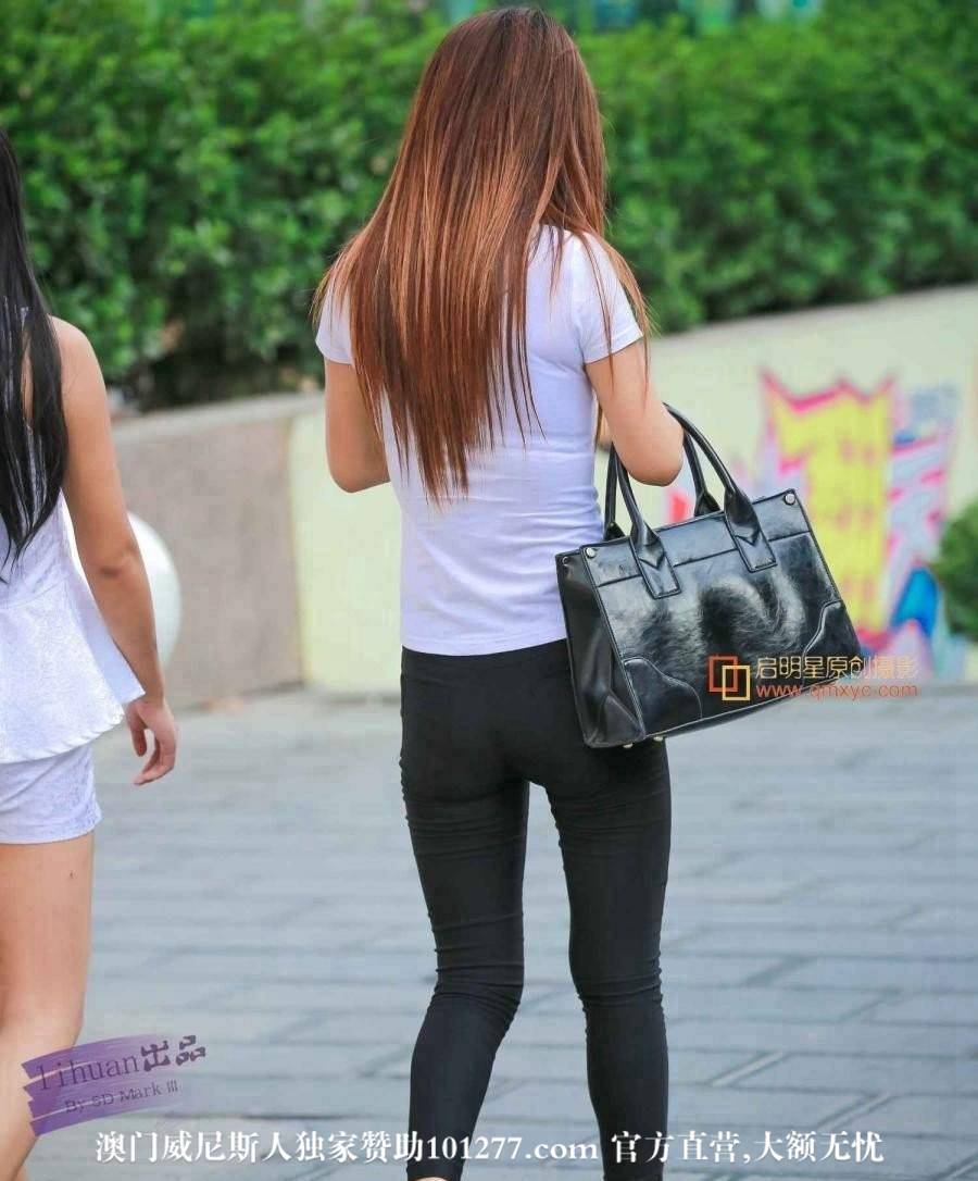 灰色T衫，黑色紧身裤紧臀高挑潮流女孩【10P】