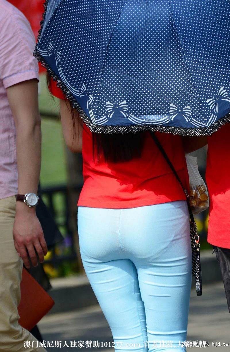 街拍紧身裤妹子【12P】