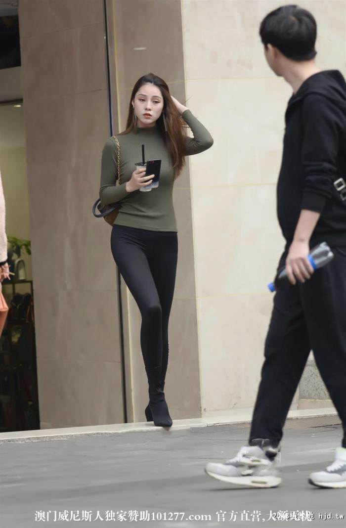 瑜伽裤美女，怎幺也看不够【10p】