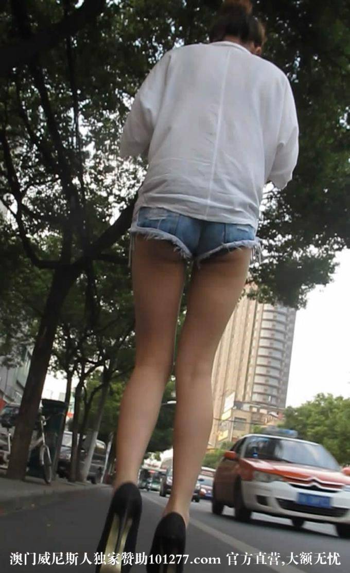 美女漏底裤【10P】