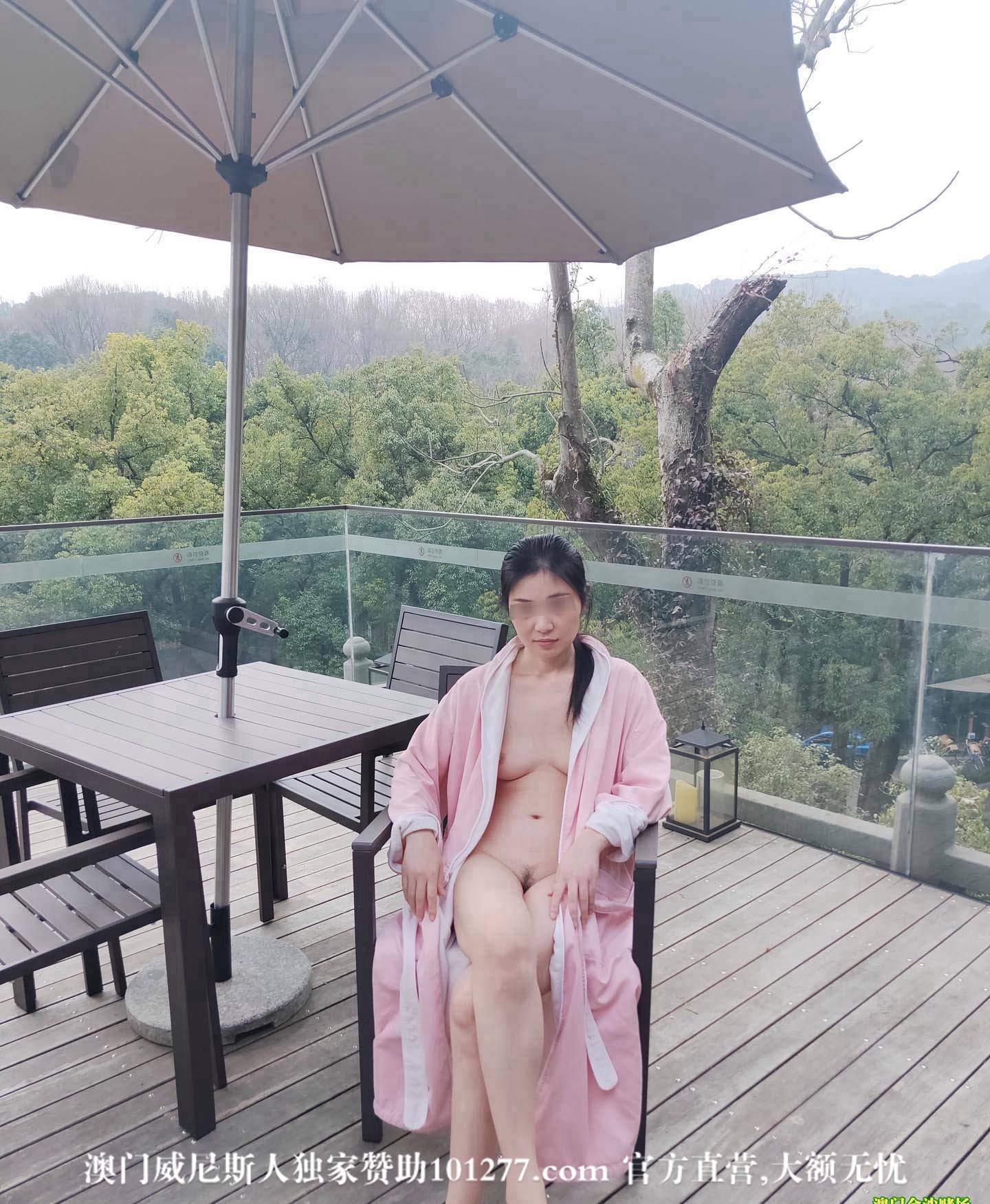 白天露出可惜没人看到【21P】