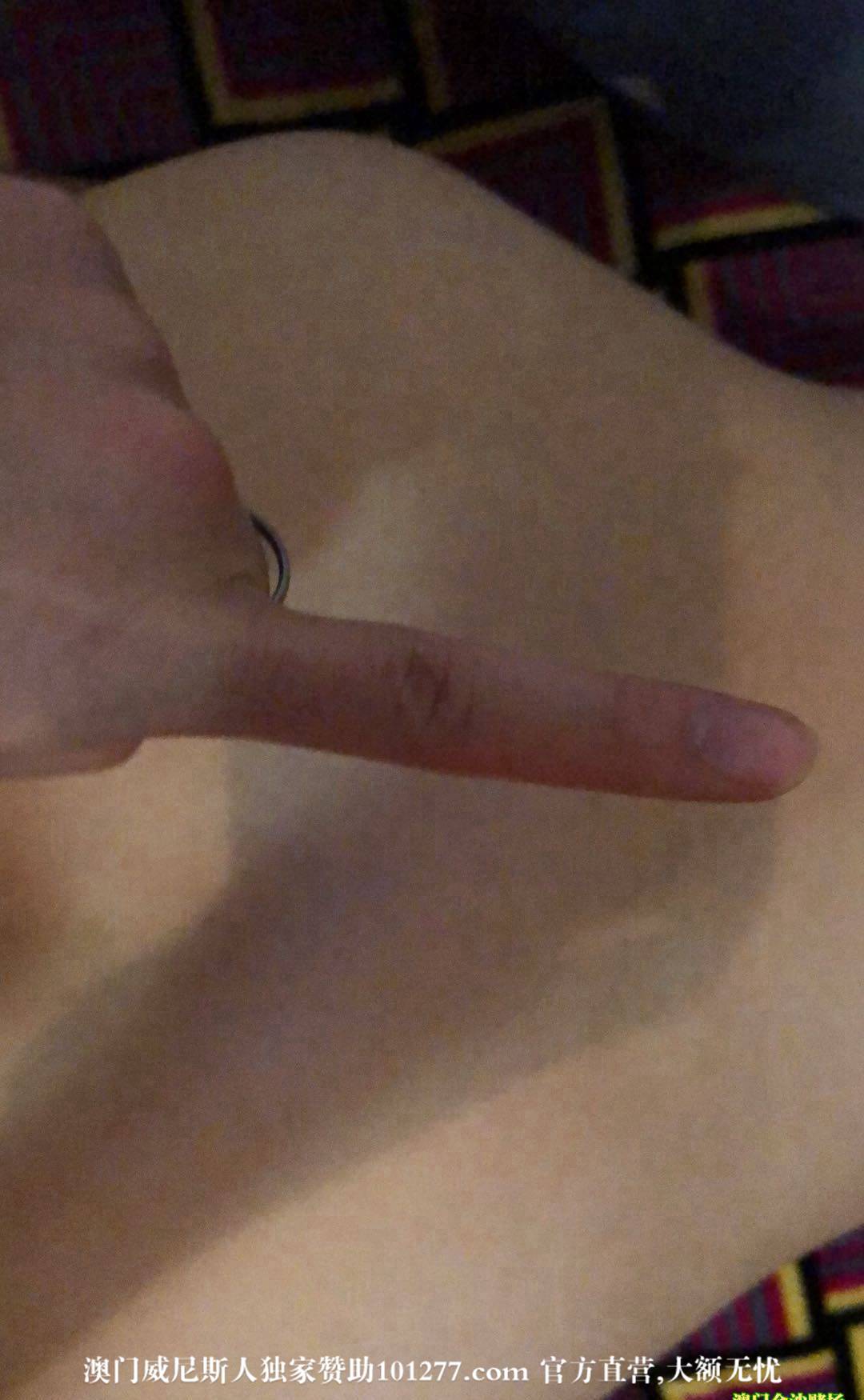 1米7公司高管撅起肥臀求操求内射 骚逼母狗欢迎大家评论侮辱[14P]