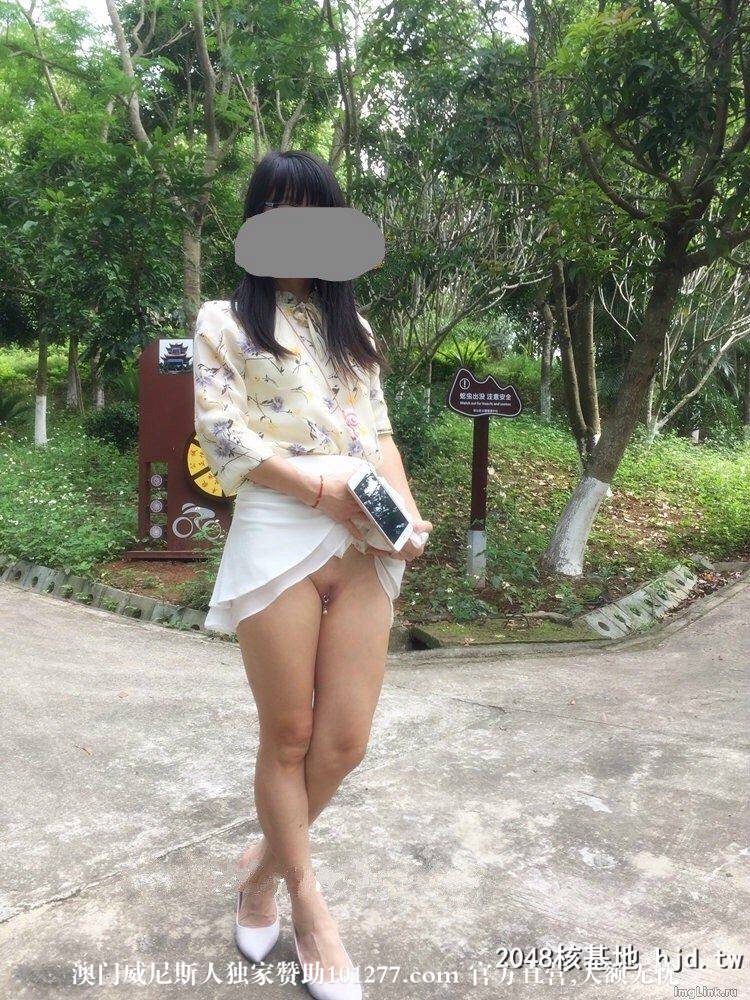 BB扣银环女生街外露出 [10P]