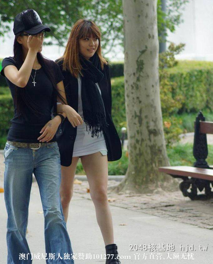 牛仔短裤黄发女【12P】